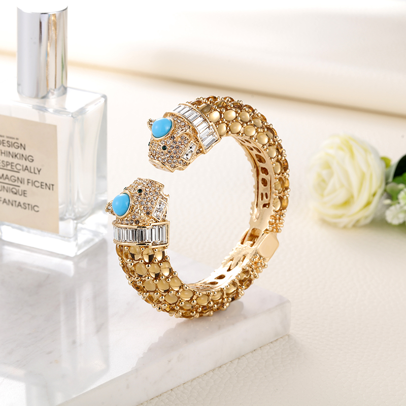 Sally's Paradise Animal Bracel - огляд і ціна Paradise Jewelry & Watches Llc Miami Photos