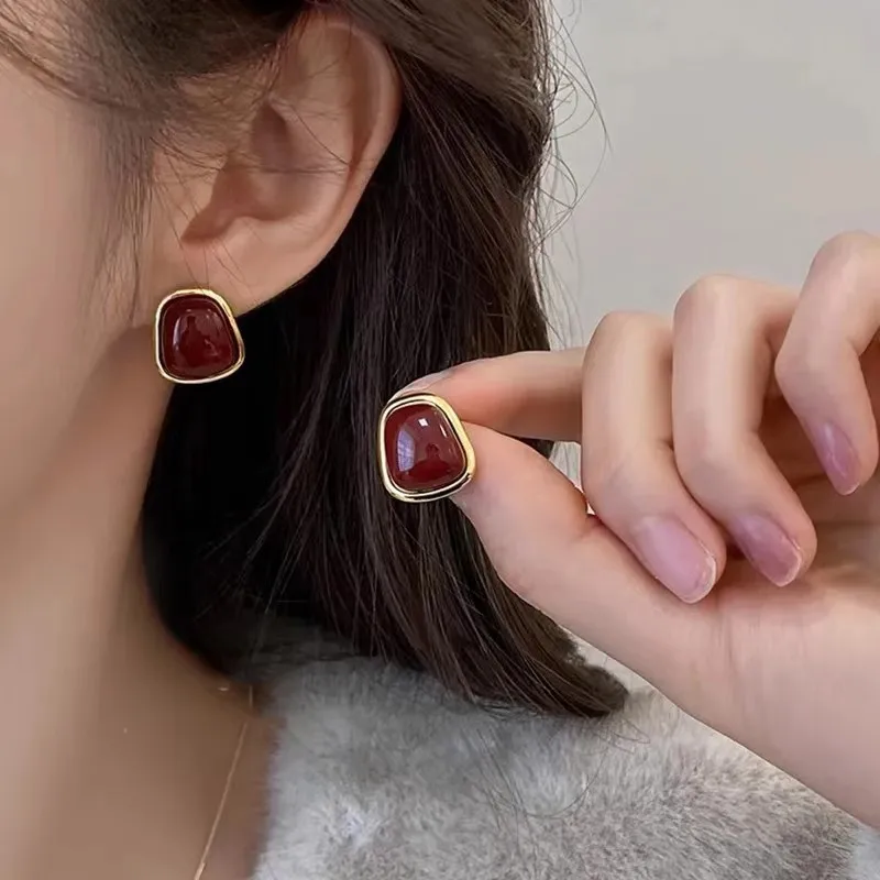 Vintage Enamel Wine Red Stud E - огляд і ціна Opal Earrings Dangle