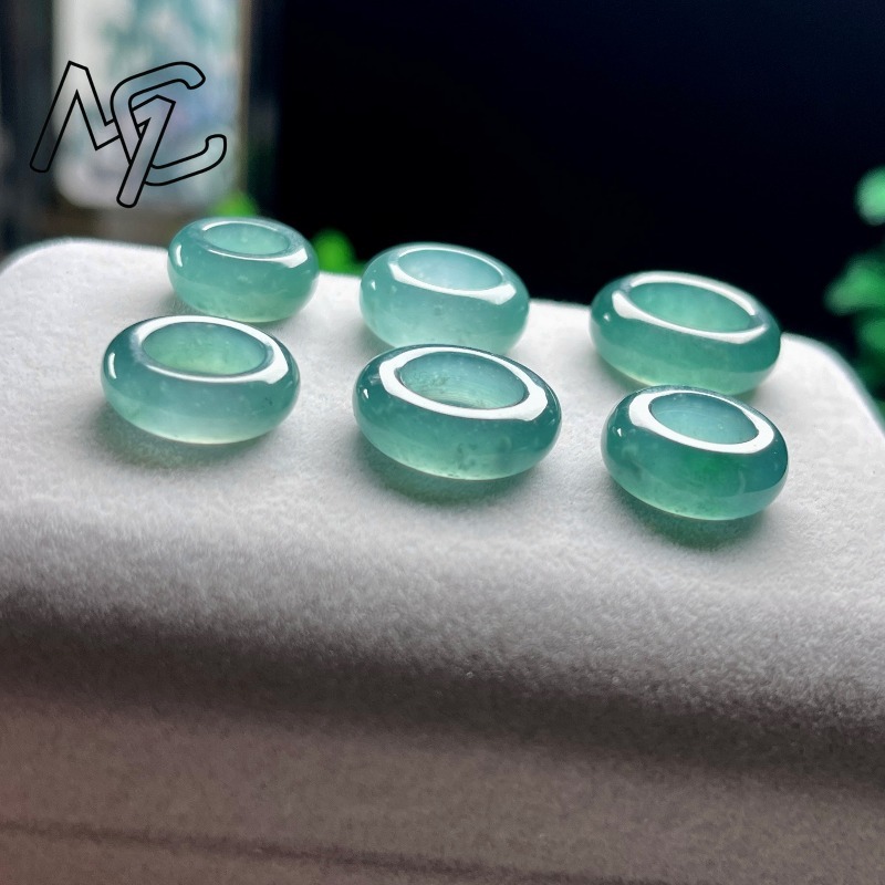 Natural Emerald Blue Water Luc - огляд і ціна Jewelry & Watches Bench